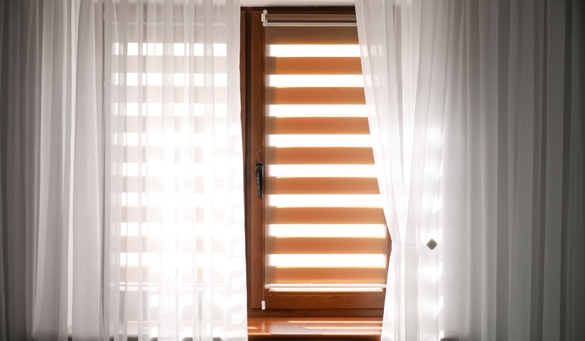 Blinds installations Montreal services.