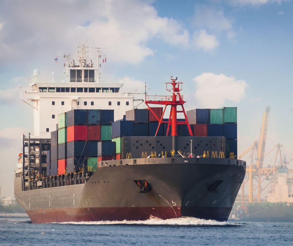 Simplifying Sea Cargo: Principal Advantages of Collaborating with a Reliable Logistics Firm